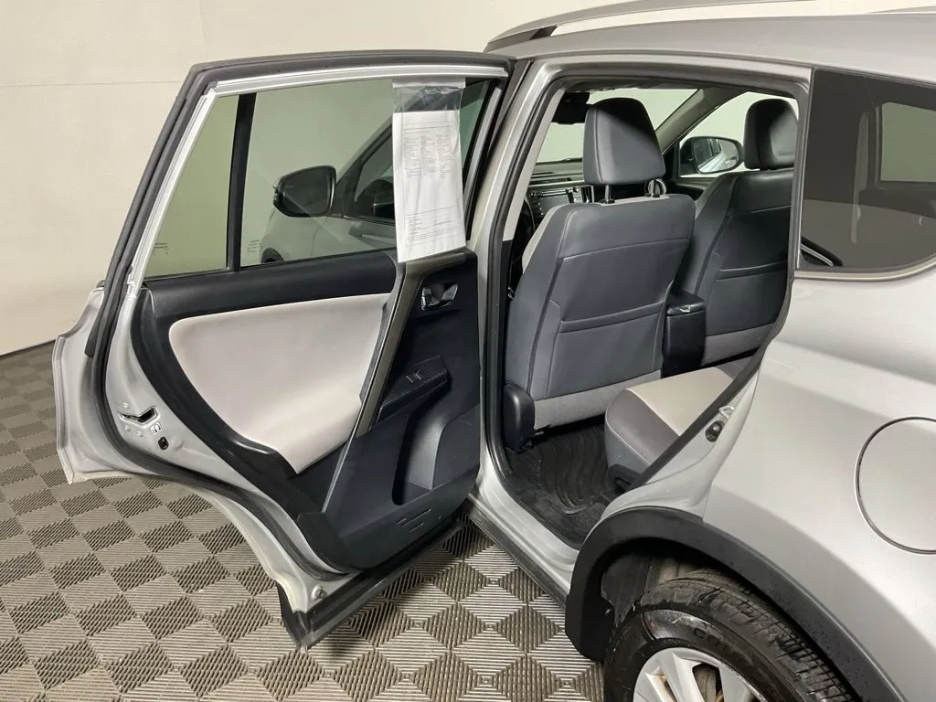 Toyota RAV4 photo 31