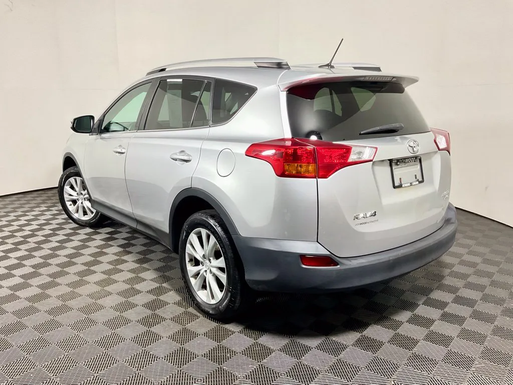Toyota RAV4 photo 13