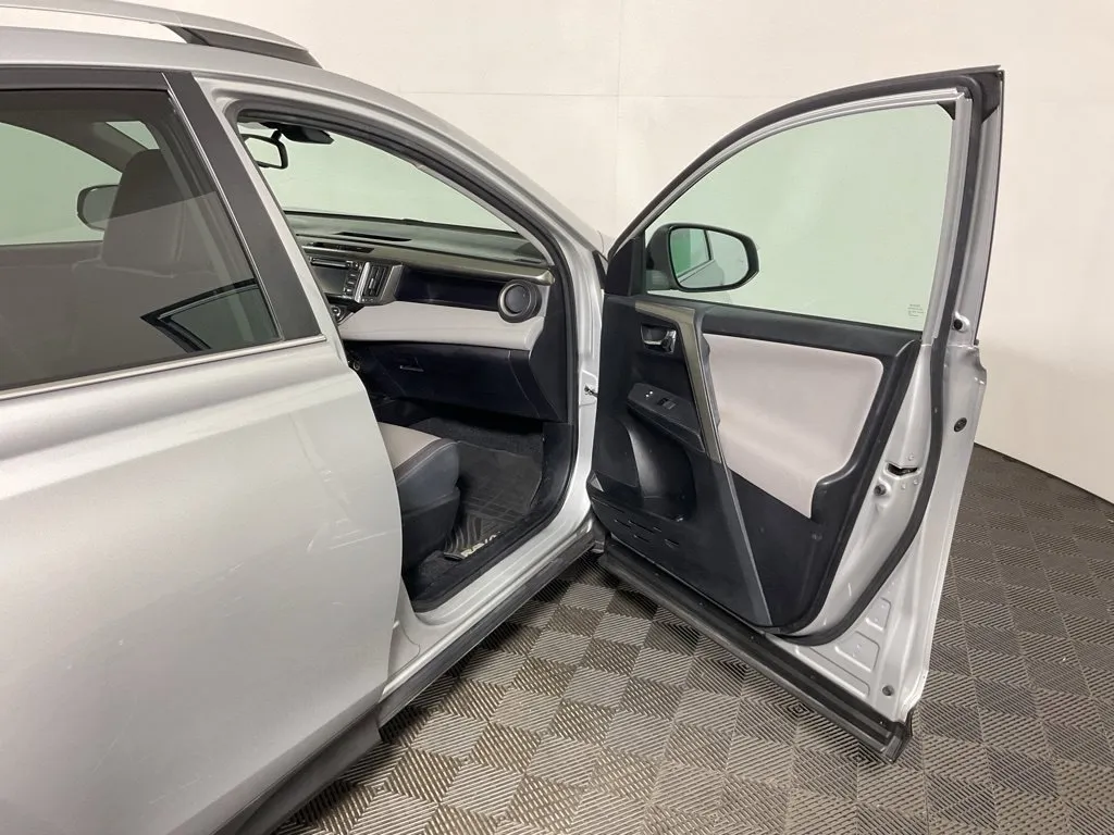 Toyota RAV4 photo 35