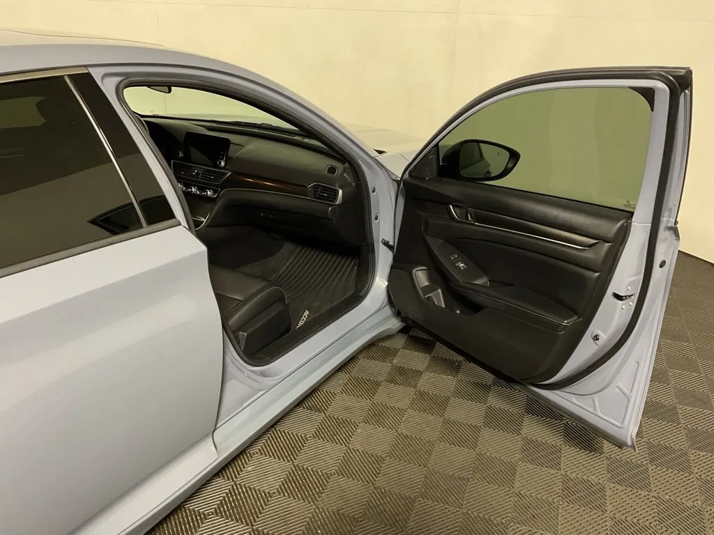 Honda Accord photo 34