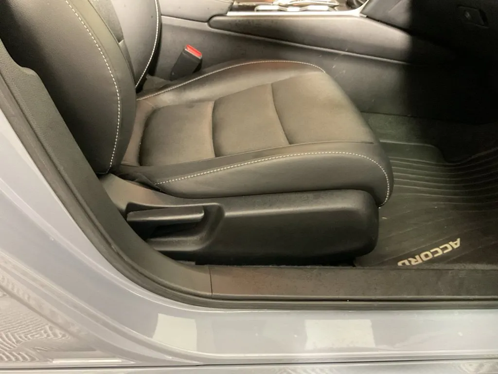 Honda Accord photo 36