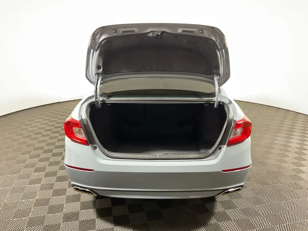 Honda Accord photo 14