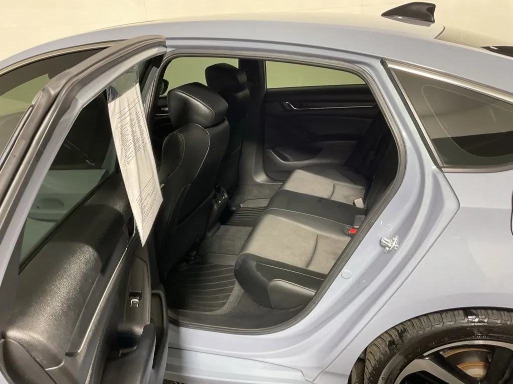 Honda Accord photo 31