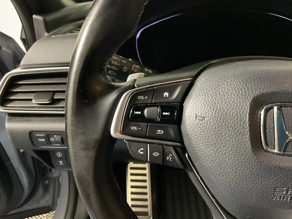 Honda Accord photo 25