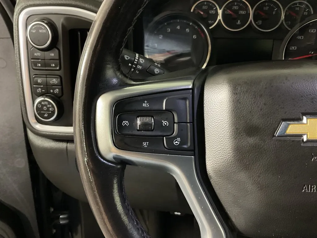 Chevrolet Silverado photo 26