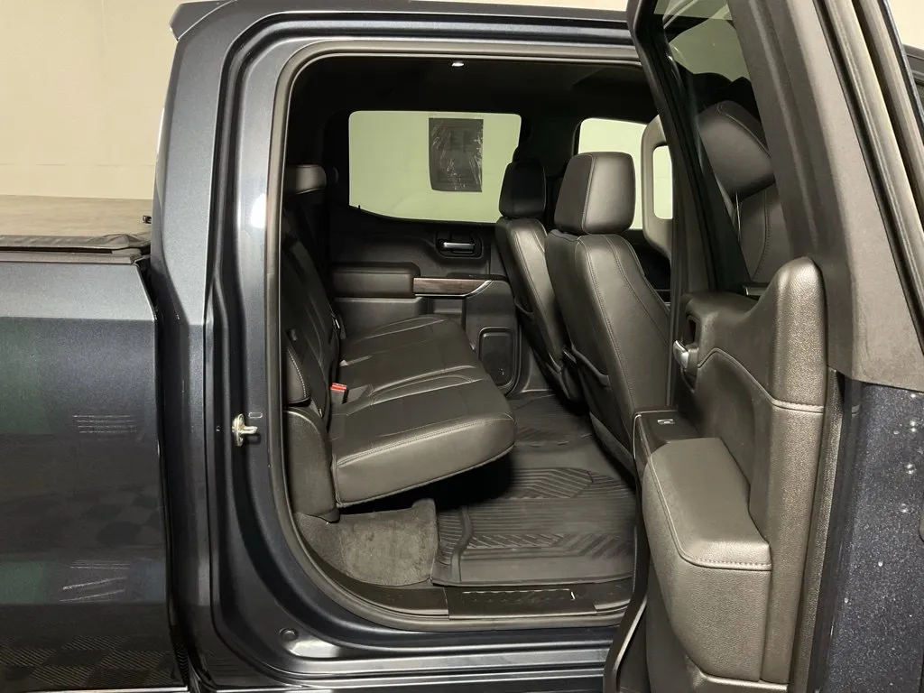 Chevrolet Silverado photo 34