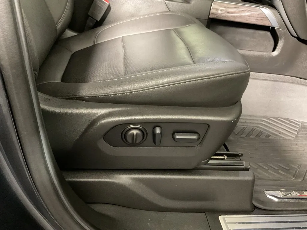 Chevrolet Silverado photo 37