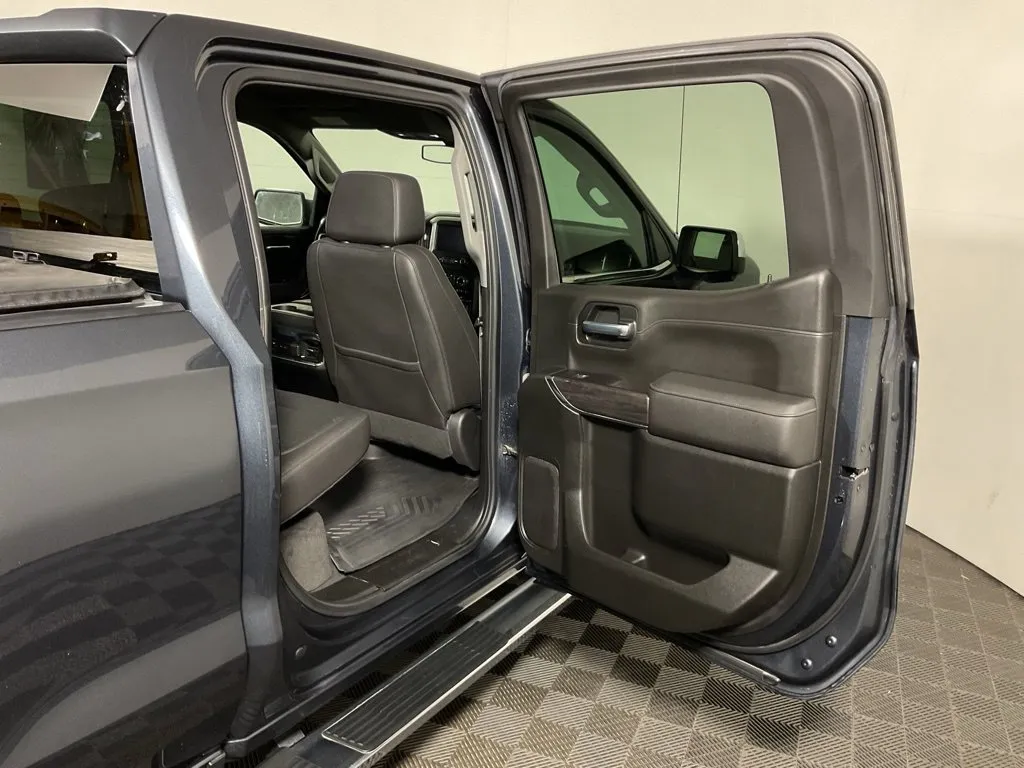 Chevrolet Silverado photo 33