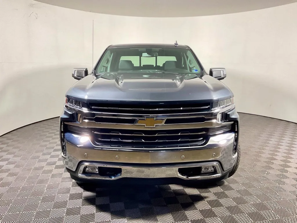 Chevrolet Silverado photo 8