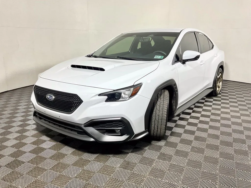 Subaru WRX photo 2