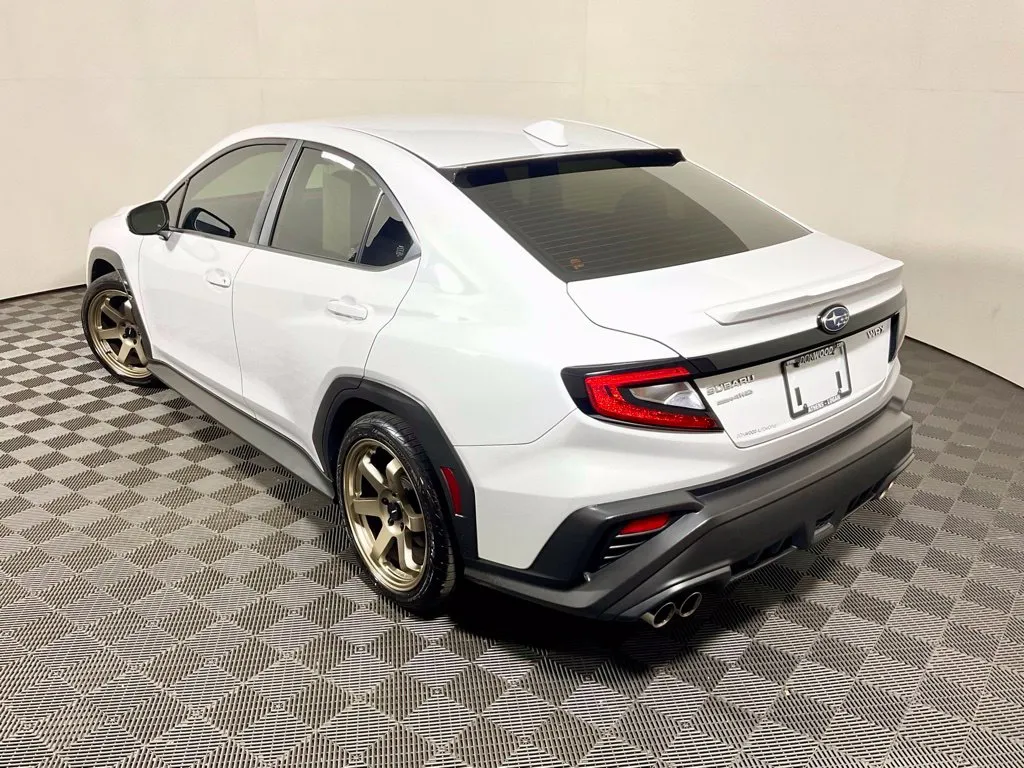 Subaru WRX photo 12