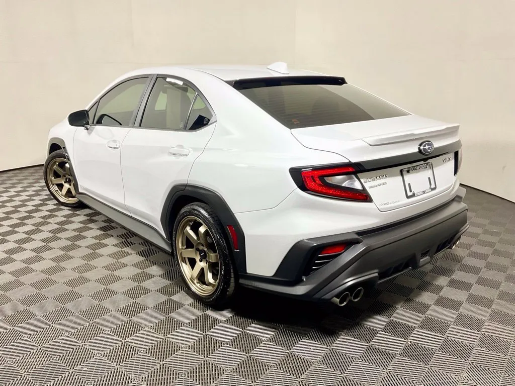 Subaru WRX photo 11