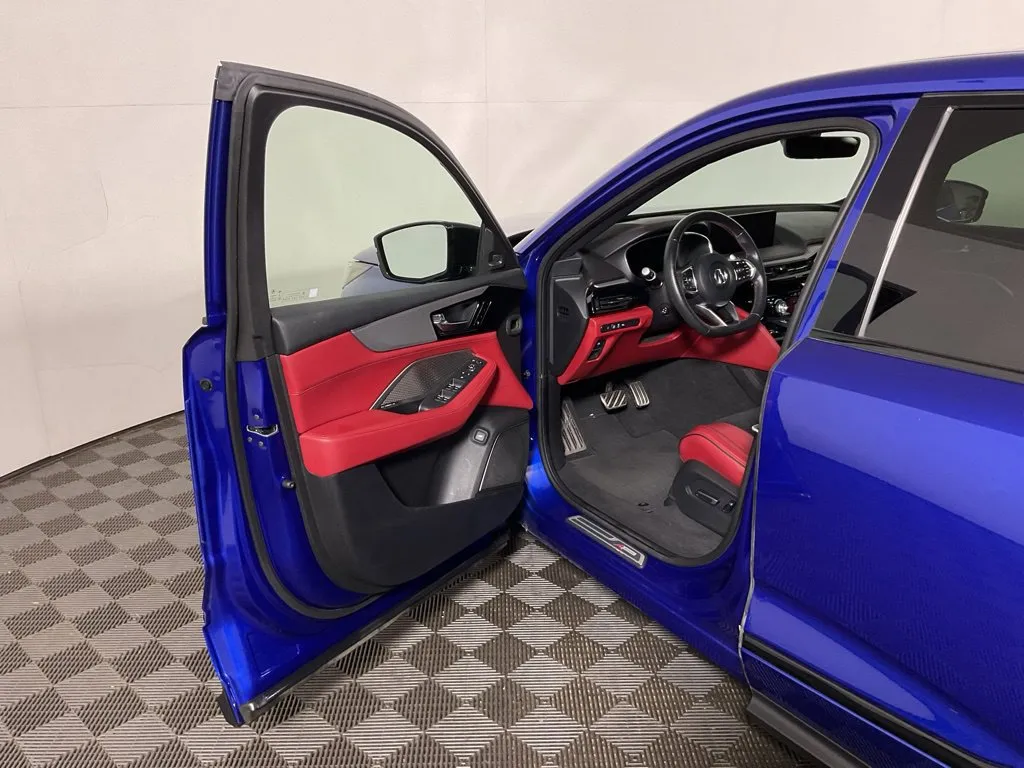 Acura MDX photo 18