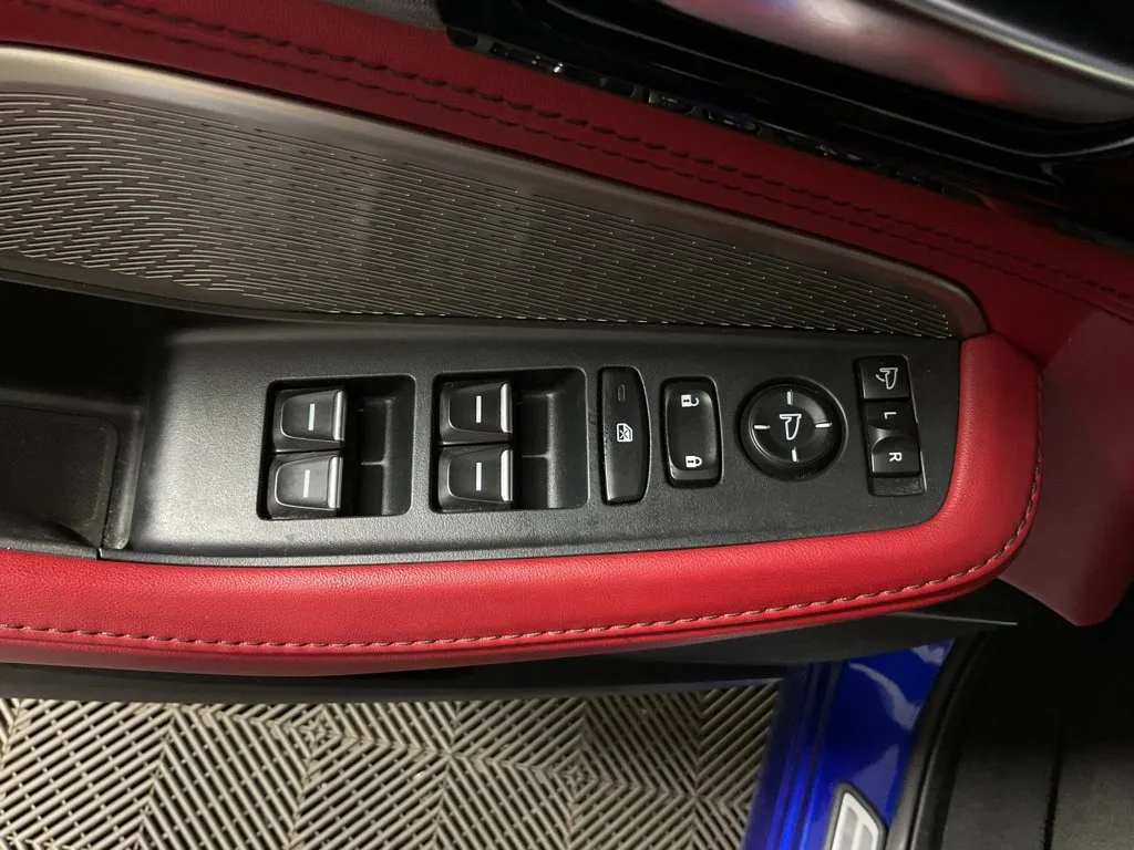Acura MDX photo 19