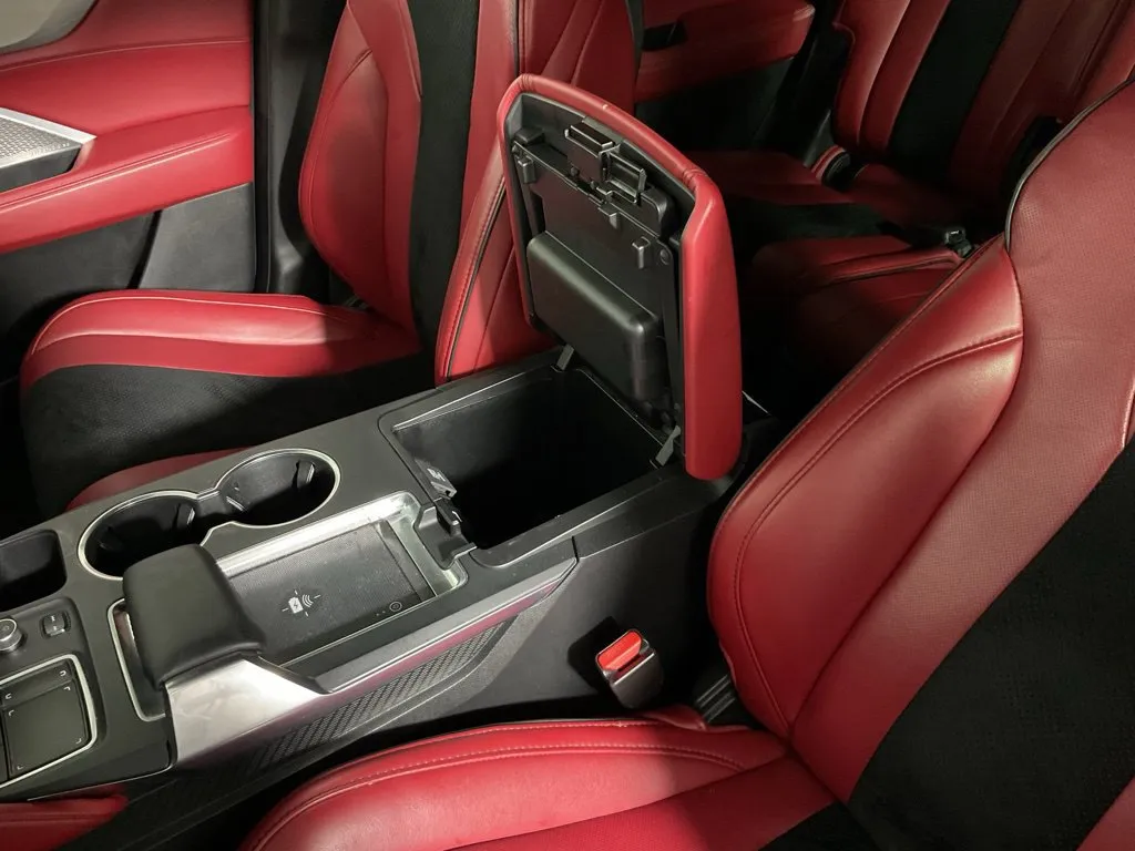 Acura MDX photo 30