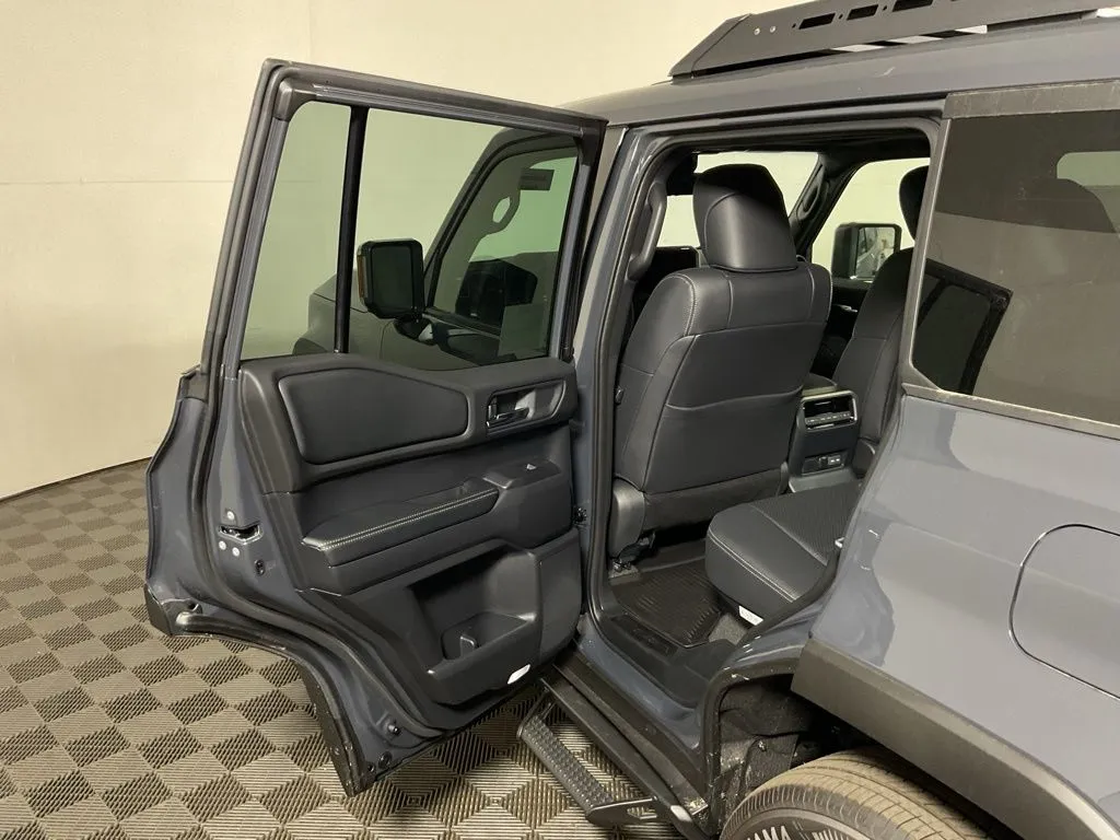 Toyota Land Cruiser photo 32