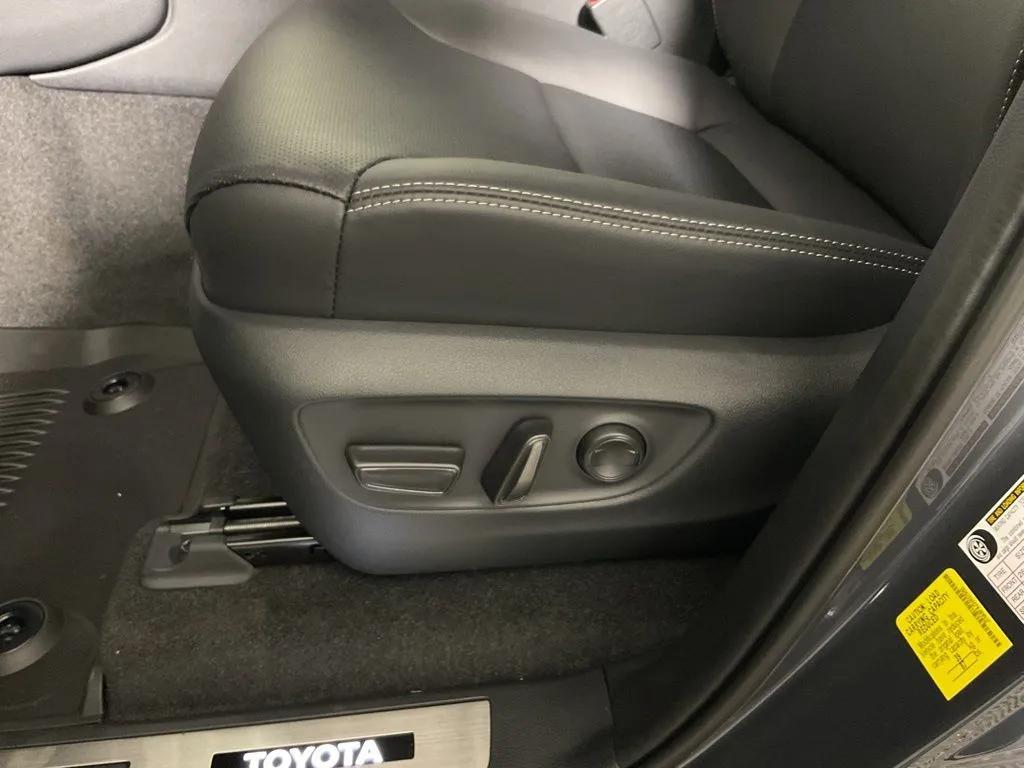 Toyota Land Cruiser photo 22