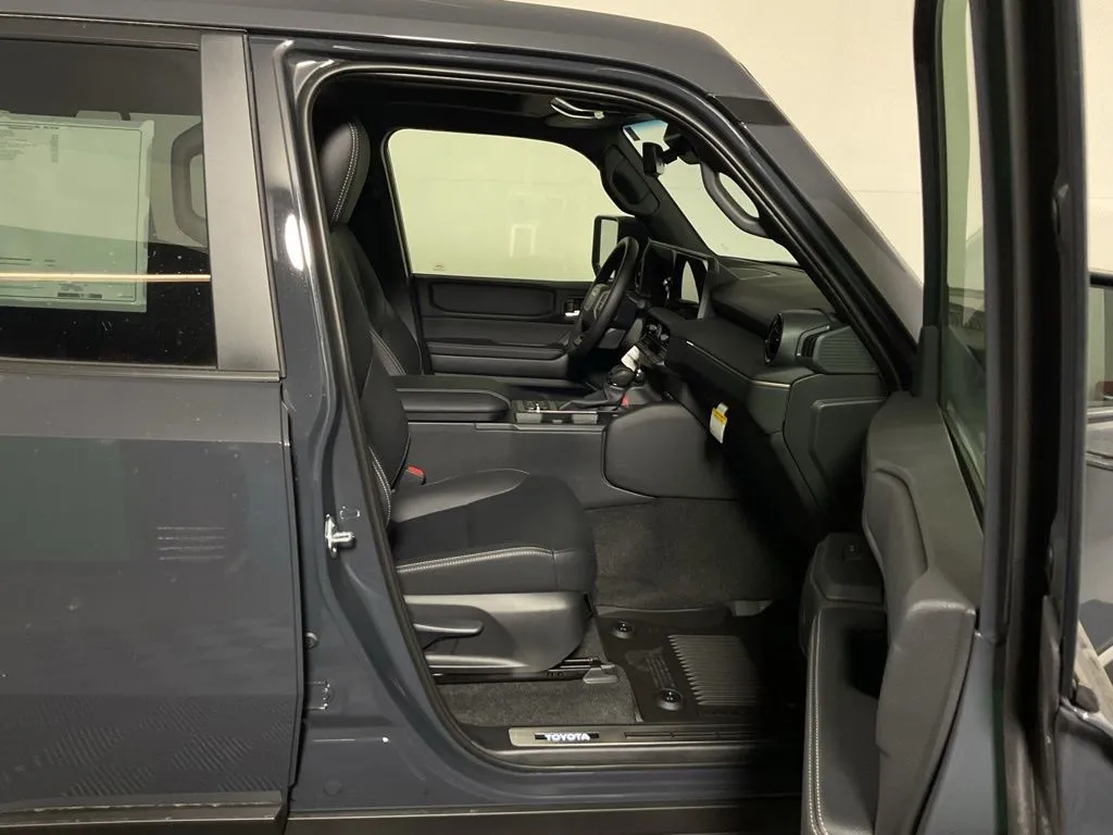 Toyota Land Cruiser photo 37