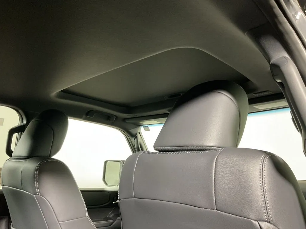 Toyota Land Cruiser photo 3