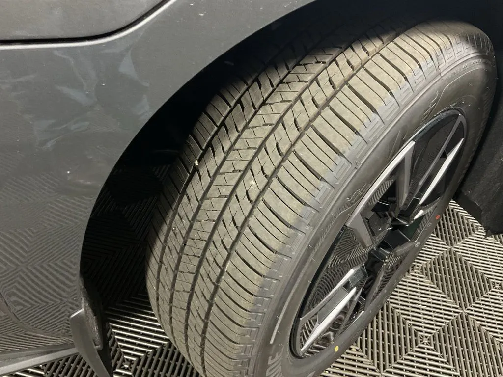 Toyota bZ photo 38