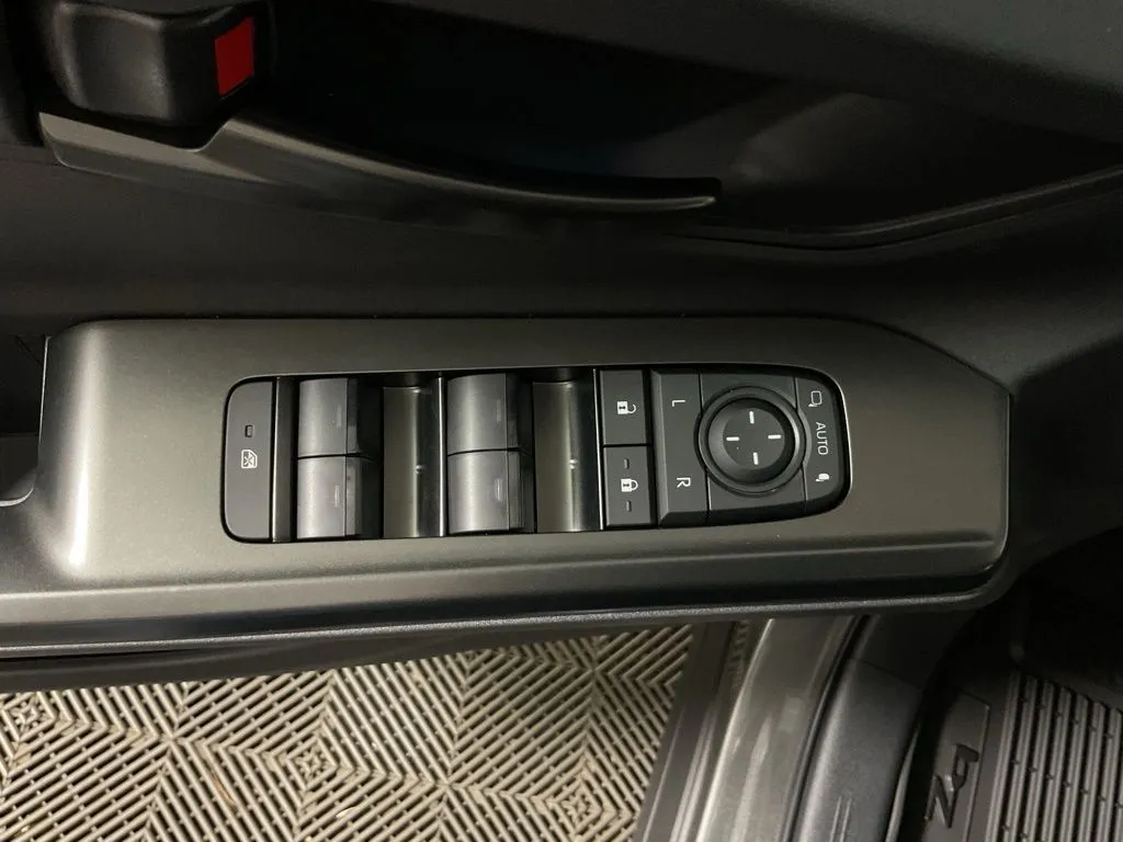 Toyota bZ photo 19