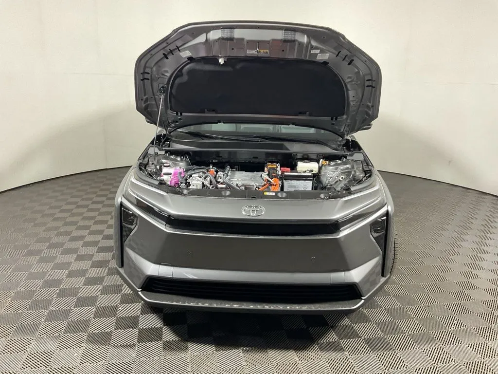 Toyota bZ photo 8