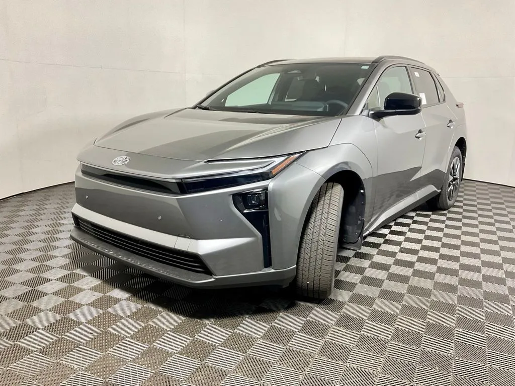Toyota bZ photo 2