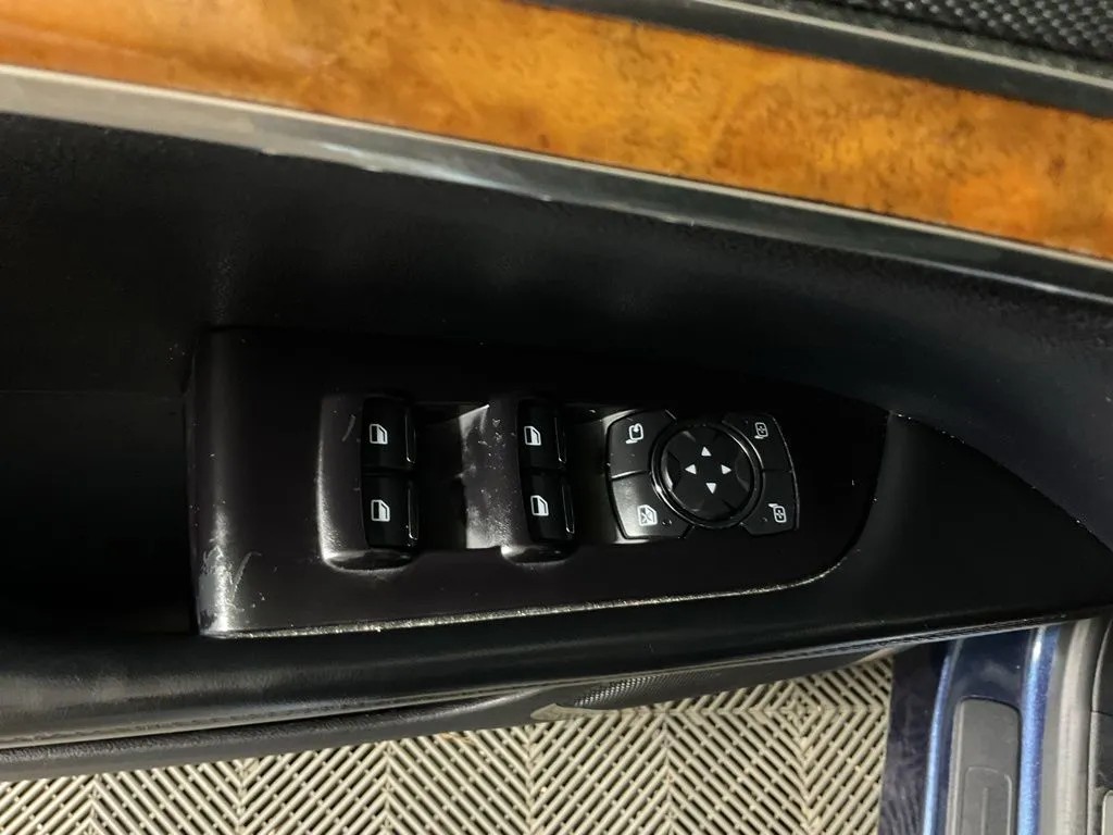Lincoln MKX photo 21