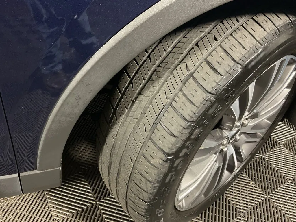 Lincoln MKX photo 40