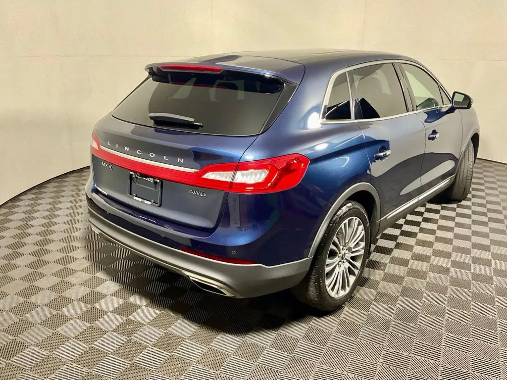 Lincoln MKX photo 19