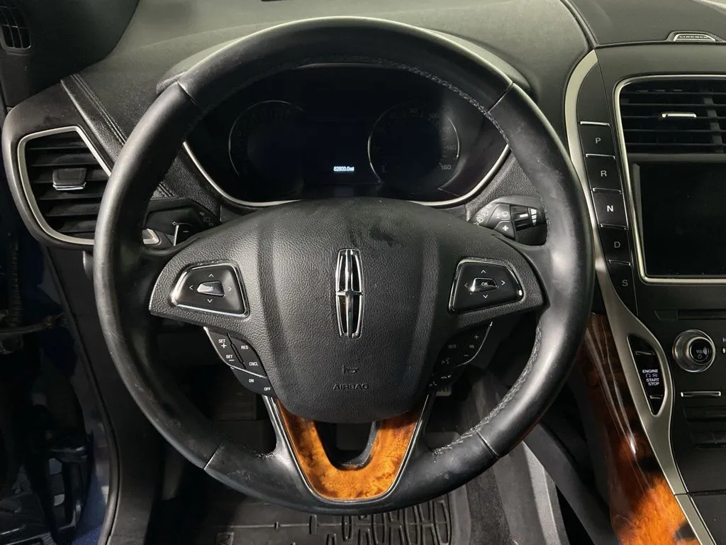 Lincoln MKX photo 26