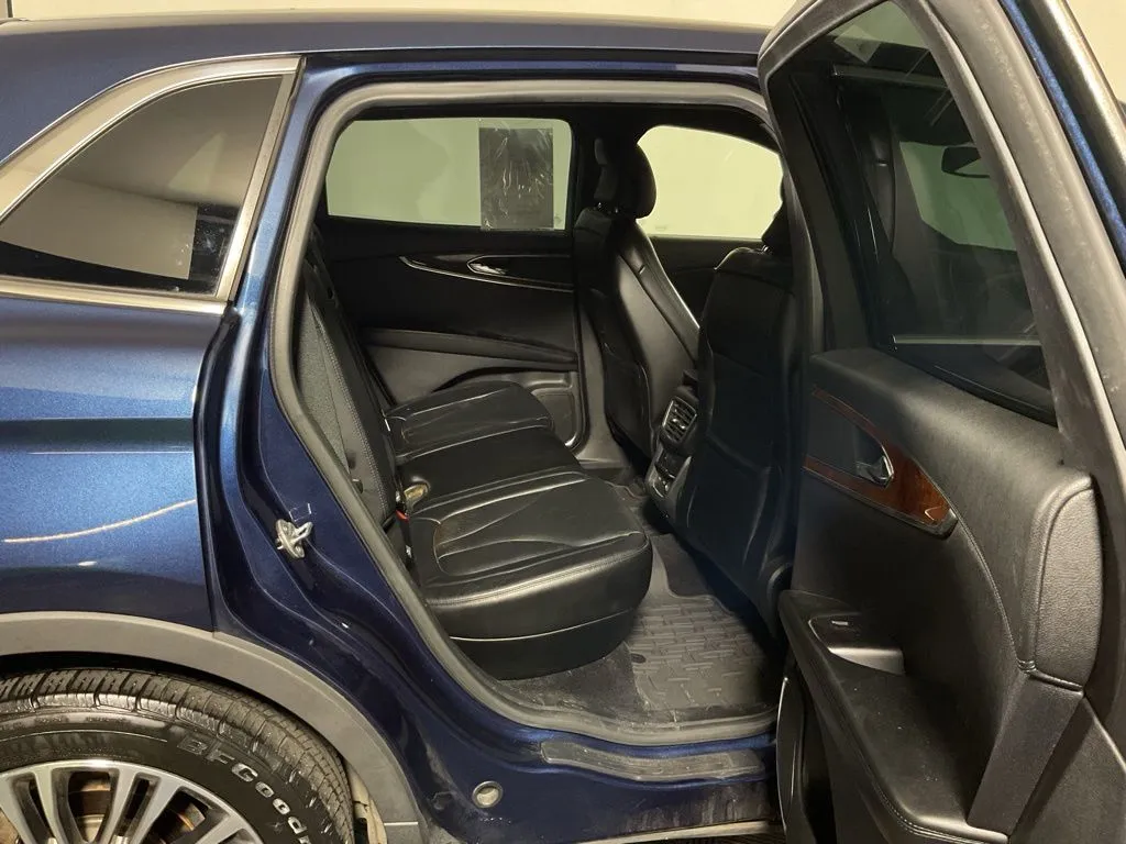 Lincoln MKX photo 36