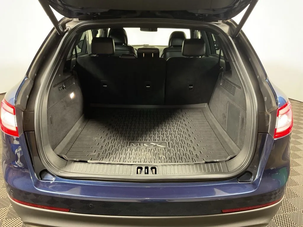 Lincoln MKX photo 17