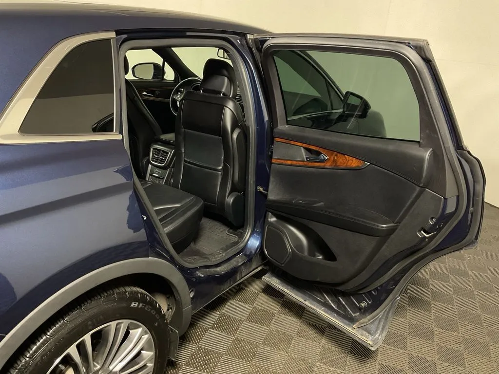 Lincoln MKX photo 35