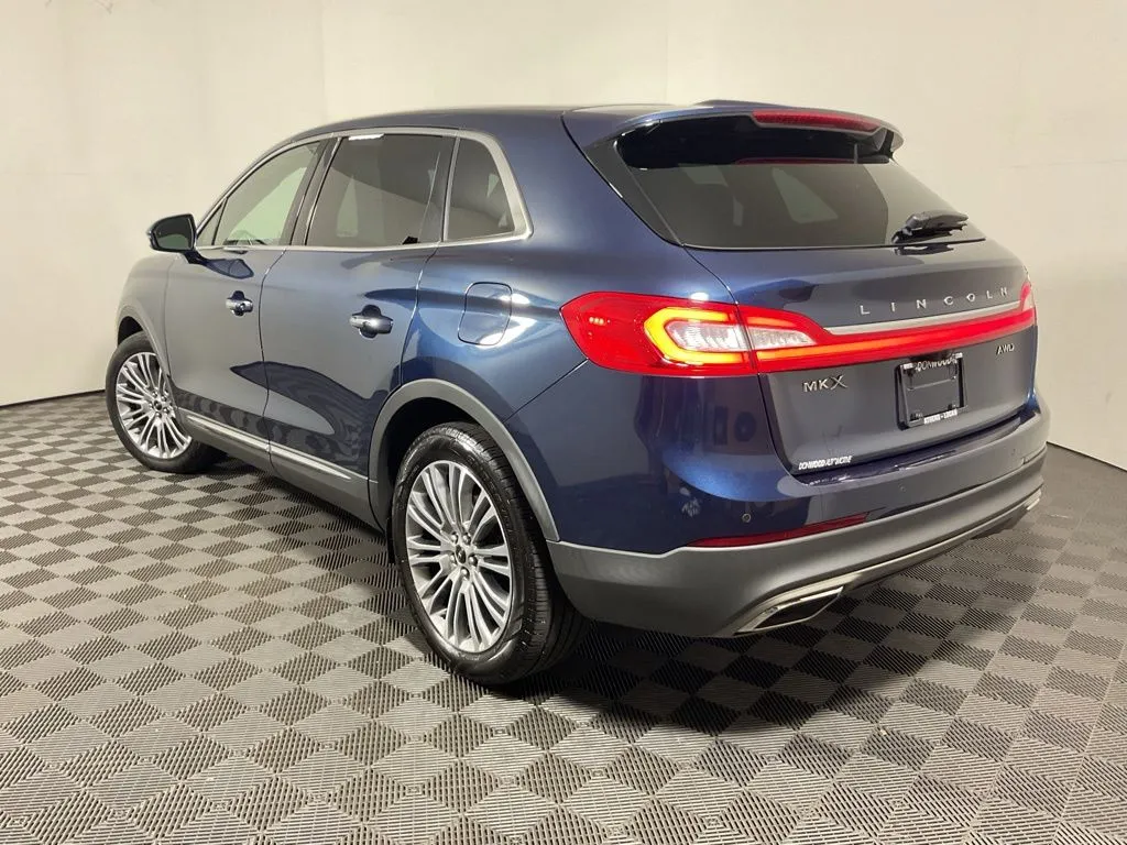 Lincoln MKX photo 13