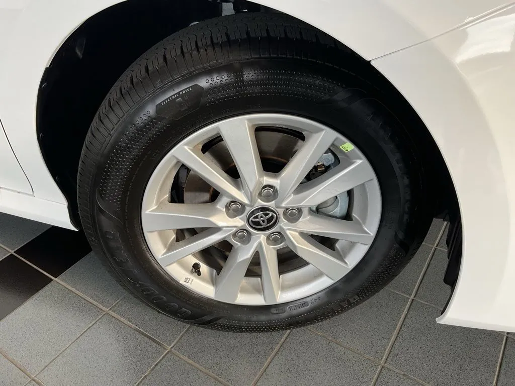 Toyota Camry photo 39