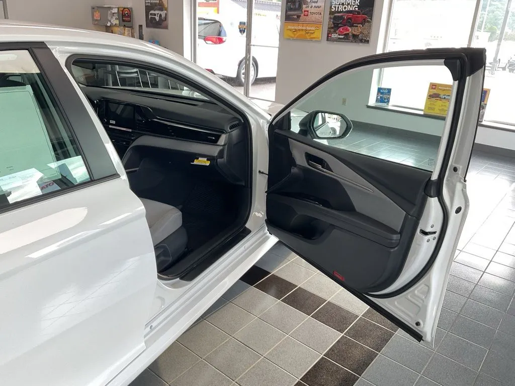 Toyota Camry photo 35