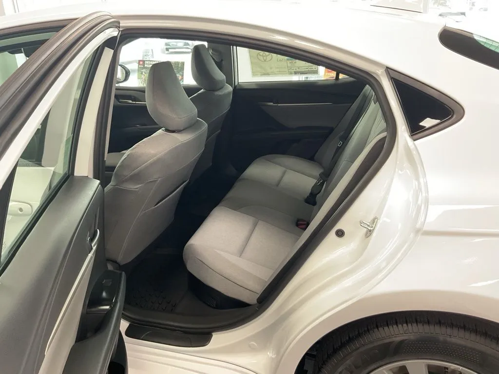 Toyota Camry photo 32