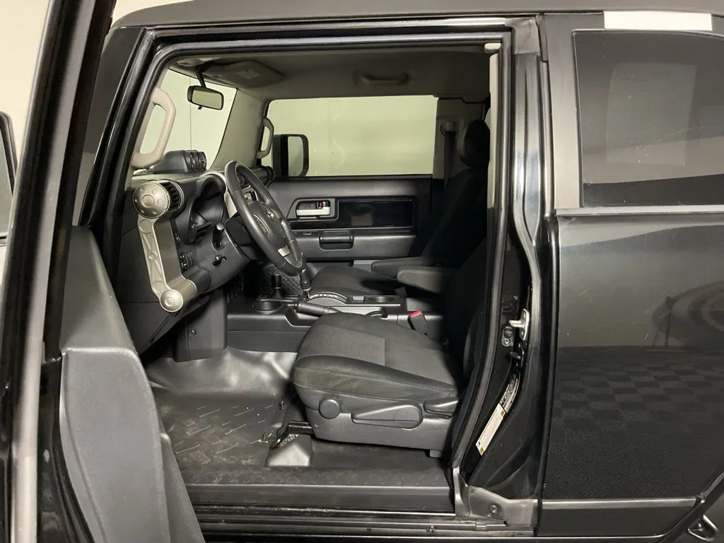Toyota FJ Cruiser photo 17
