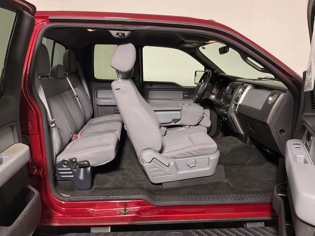 Ford F-150 photo 30