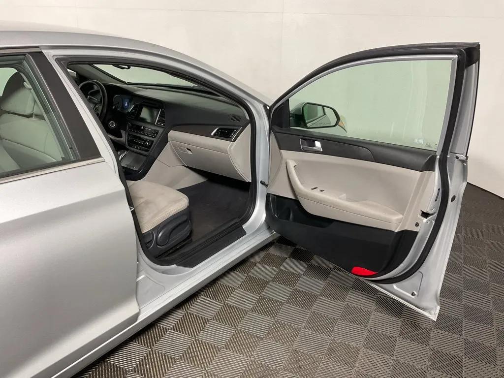 Hyundai Sonata photo 29
