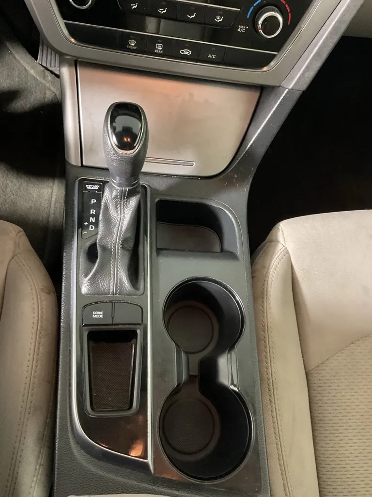 Hyundai Sonata photo 26