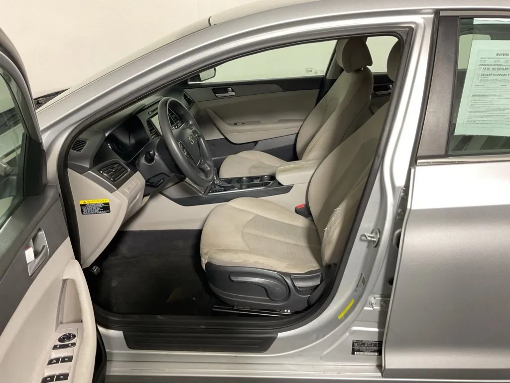 Hyundai Sonata photo 18