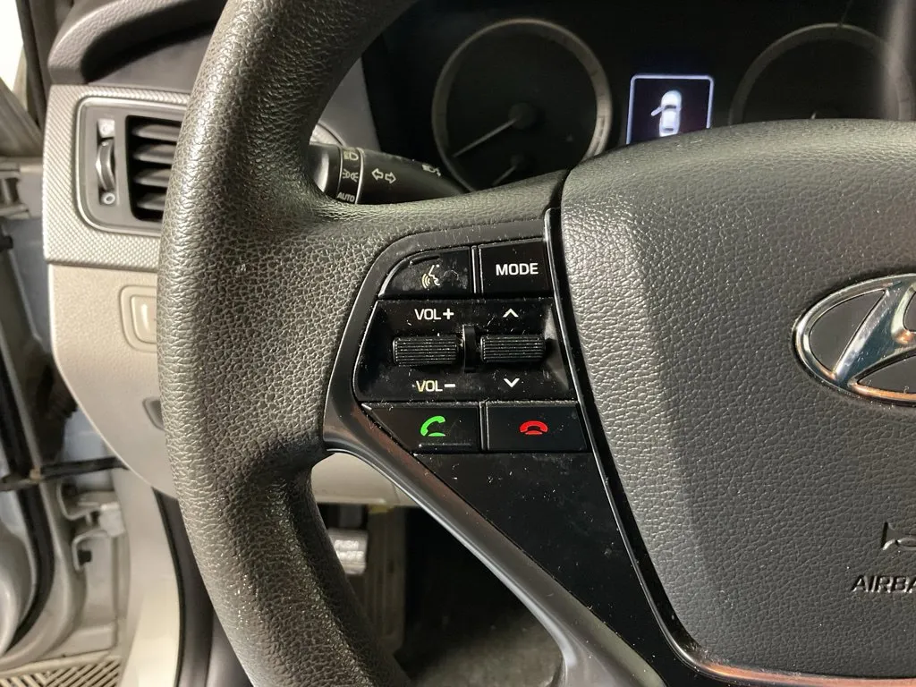 Hyundai Sonata photo 23