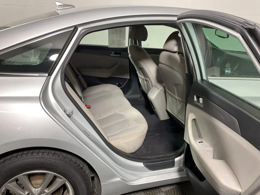Hyundai Sonata photo 28