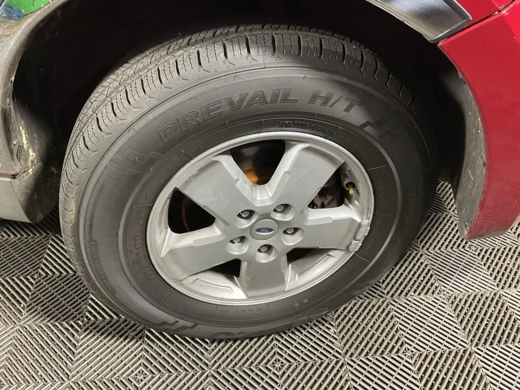Ford Escape photo 32