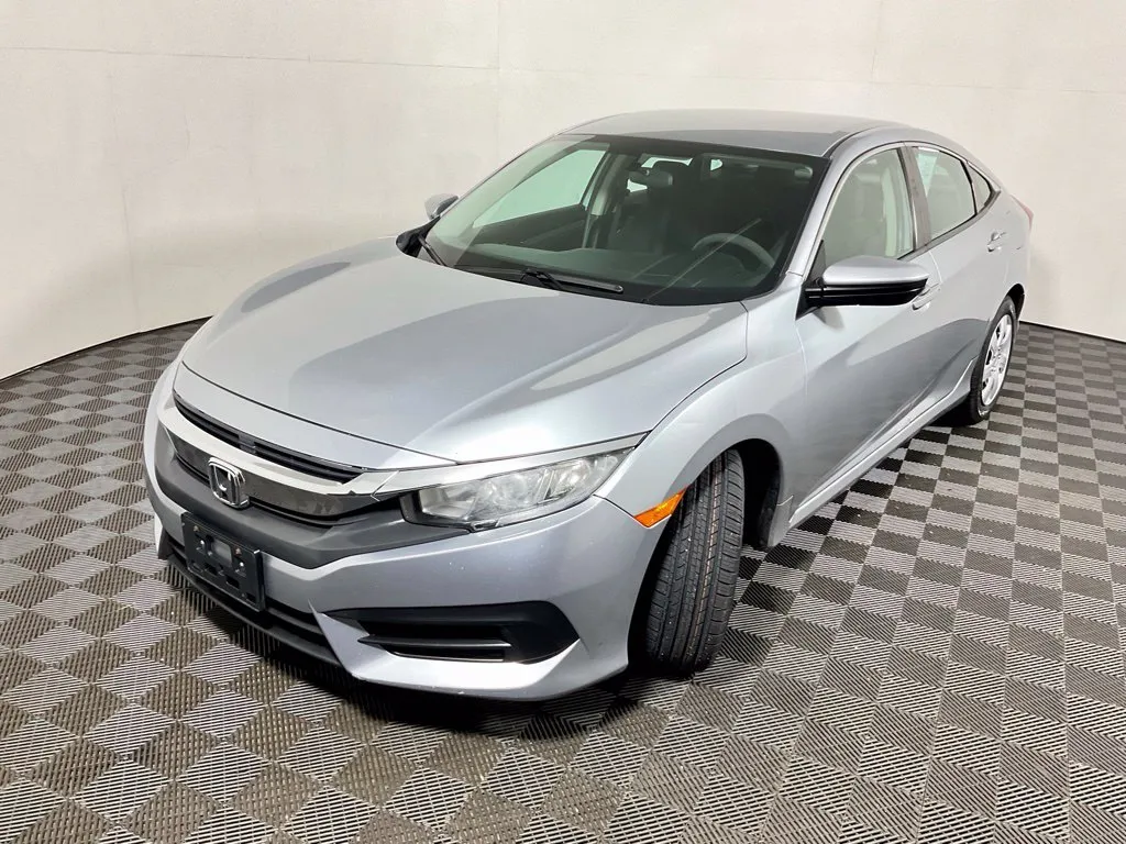 Honda Civic photo 7