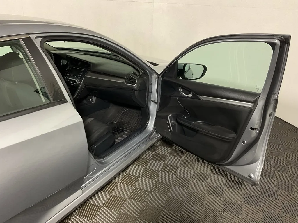 Honda Civic photo 32