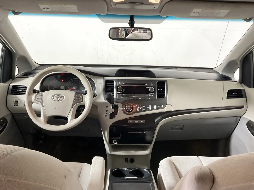 Toyota Sienna photo 21