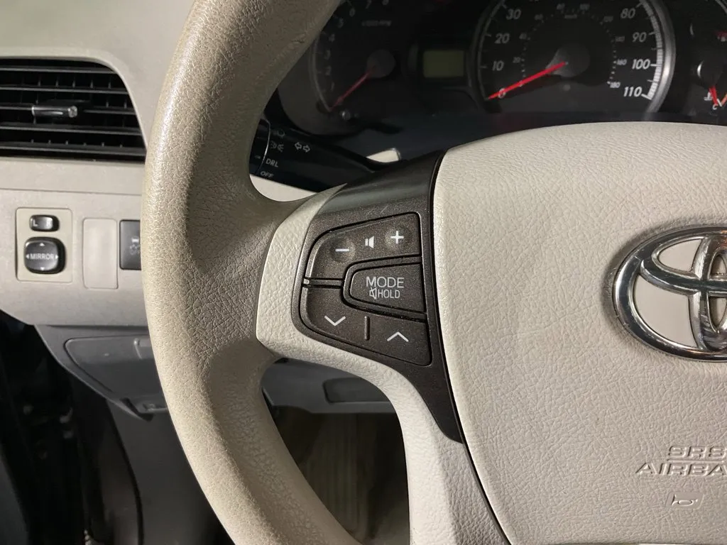 Toyota Sienna photo 24